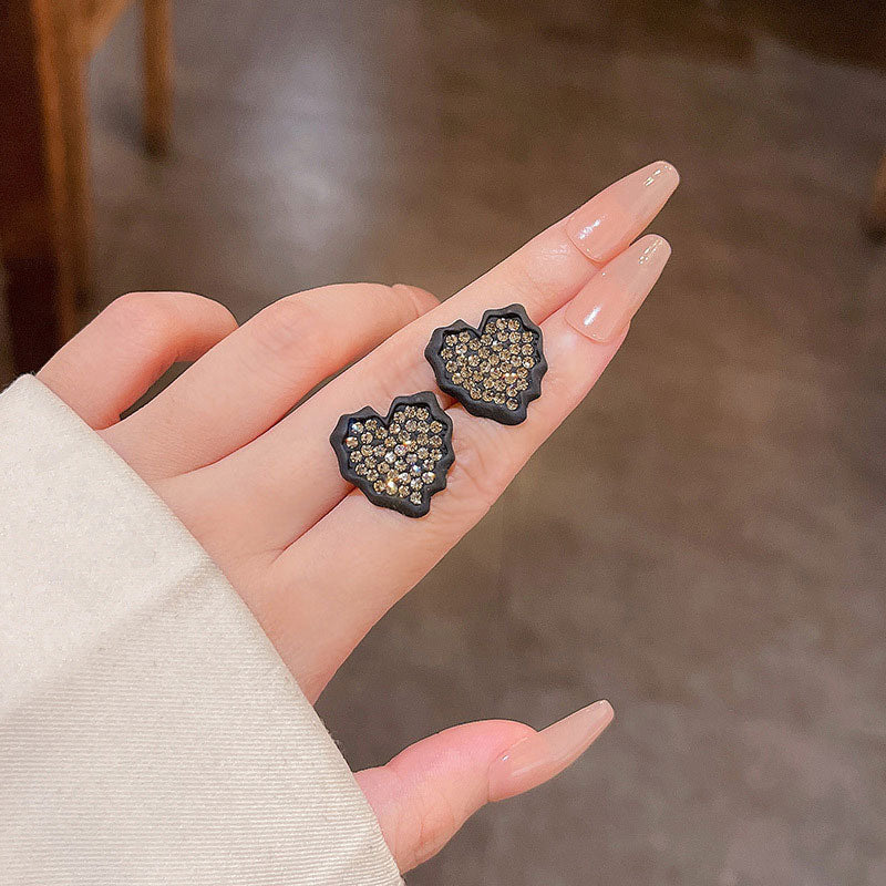 Earring Stud Black Full Diamond Heart XEA0553