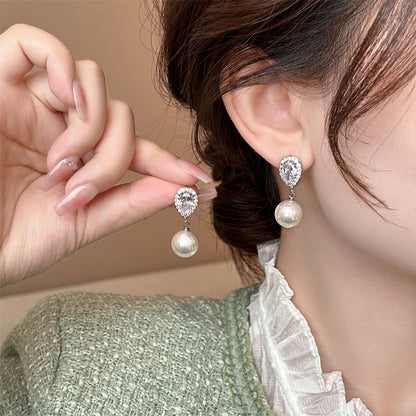 Earring Stud Exquisite Zircon Teardrop Shaped Pearl XEA1411
