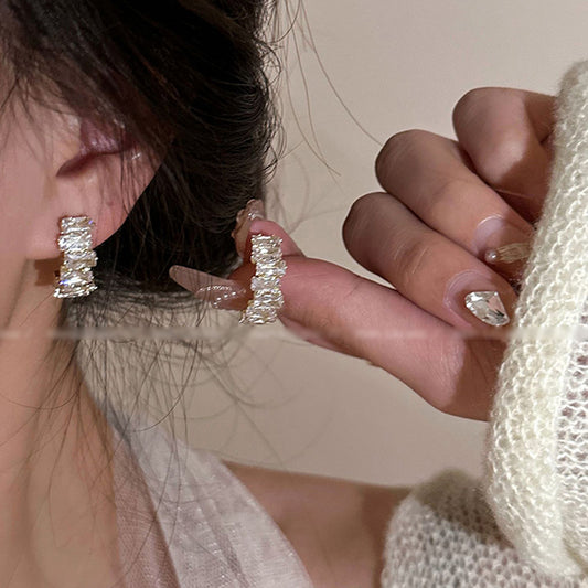 Earring Stud Exquisite Zircon C-Shaped XEA1873