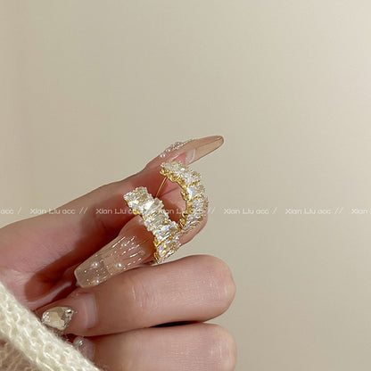 Earring Stud Exquisite Zircon C-Shaped XEA1873