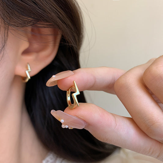 Earring Huggie Cool and Stylish Lightning Men and Women XEA1898