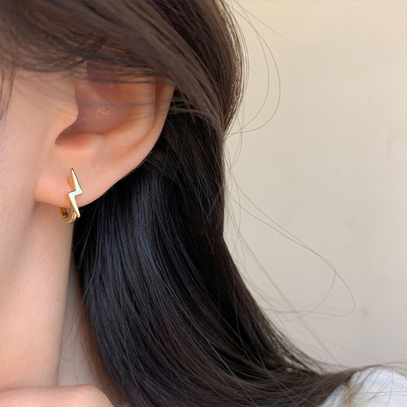 Earring Huggie Cool and Stylish Lightning Men and Women XEA1898