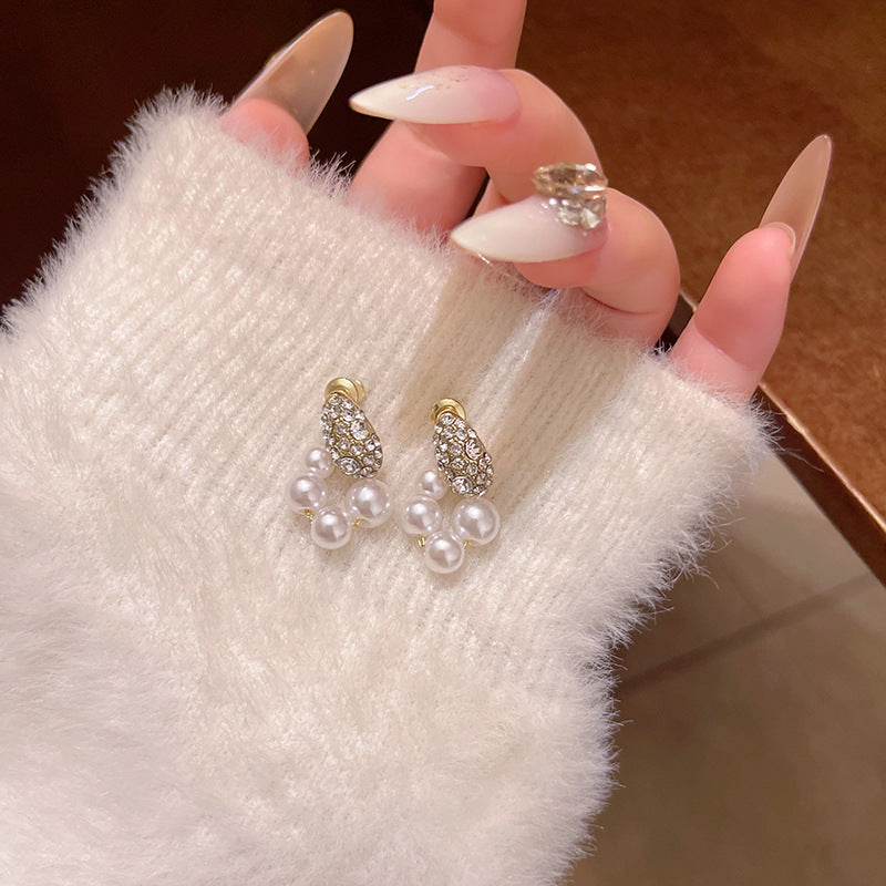 Earring Huggie Niche High End Pearl XEA1941