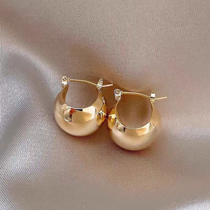 Earring Huggie Simple Glossy Ball XEA2034