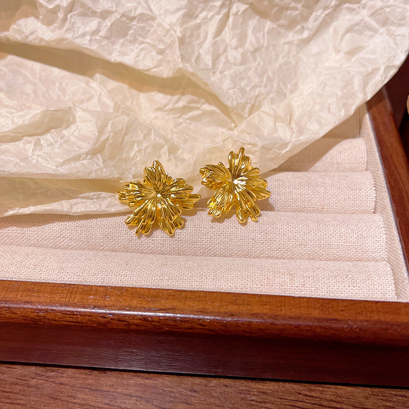 Earring Stud Retro Golden Flower XEA2043