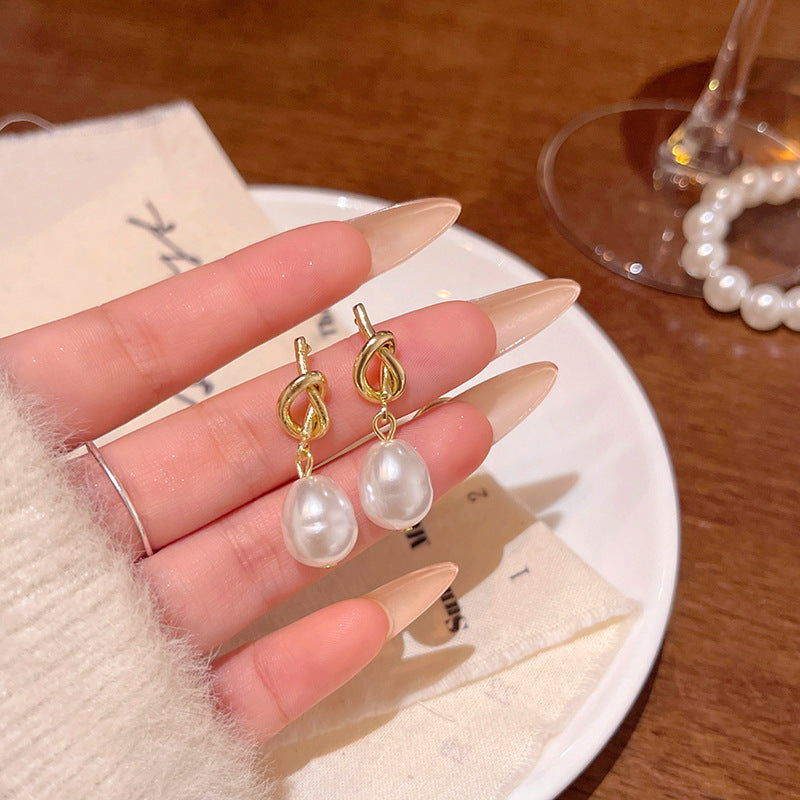 Earring Stud Niche Design Knotted Metal Pearl XEA2073