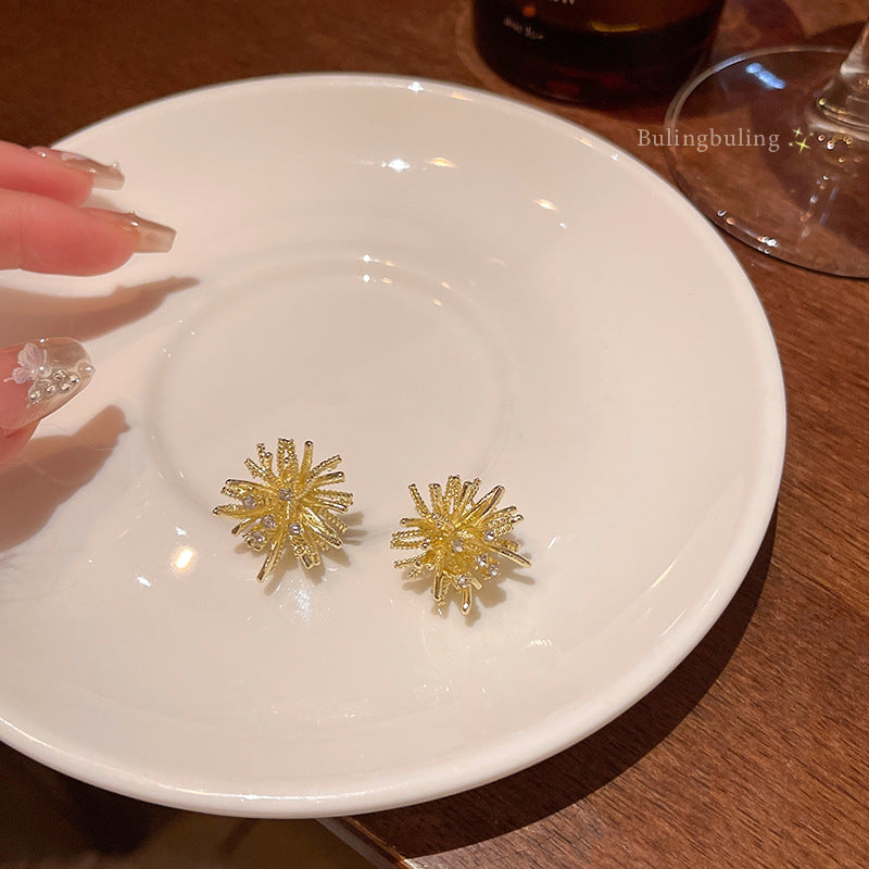 Earring Stud Exquisite Flashing Exaggerated Dandelion Fireworks XEA2215