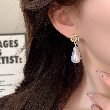Earring Stud Retro Baroque Shaped Pearl XEA2238