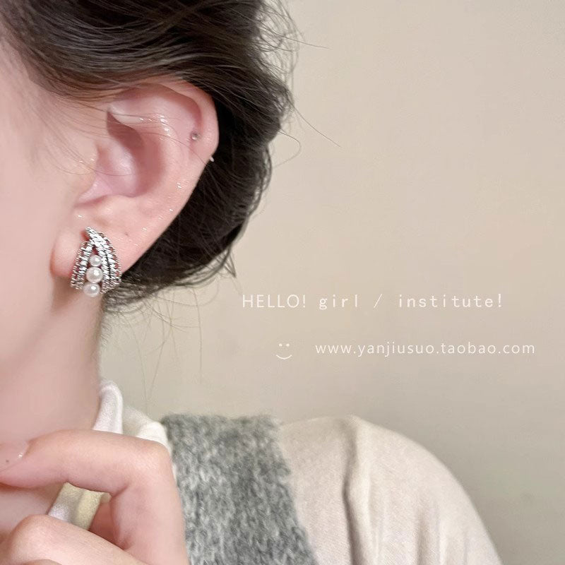 Earring Stud Retro Elegant Lace Pearl XEA2284