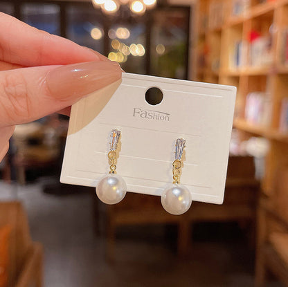 Earring Stud Niche Pearl XEE5724