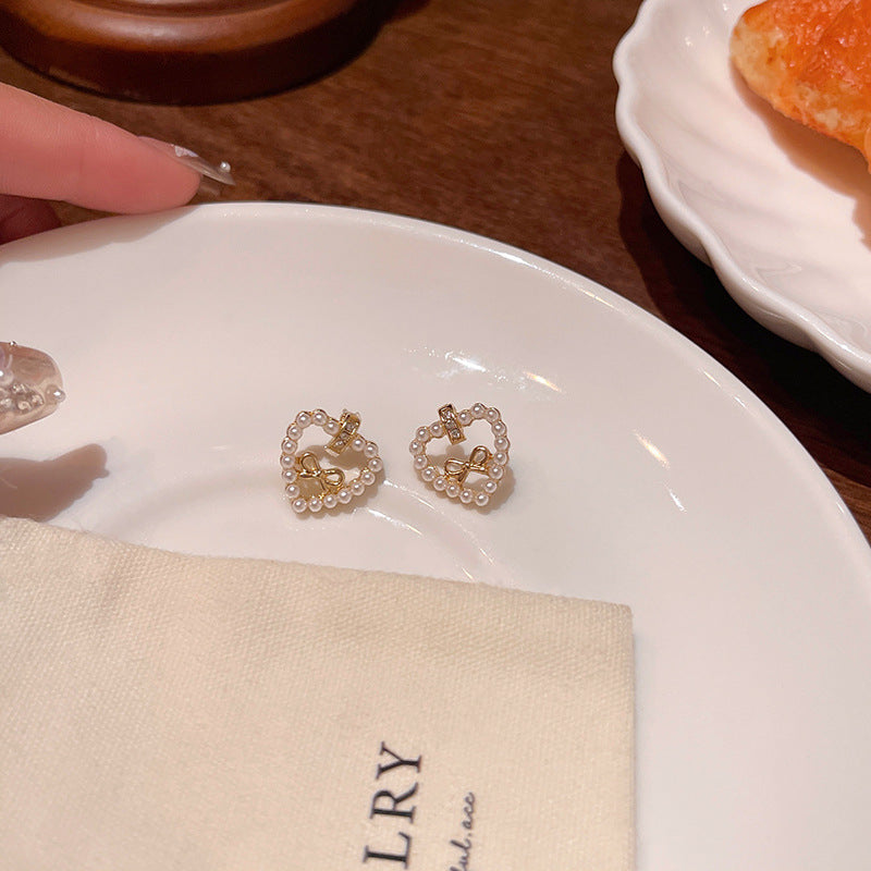 Earring Stud Love Heart Pearl Sweet Hollow Bow XEE5778