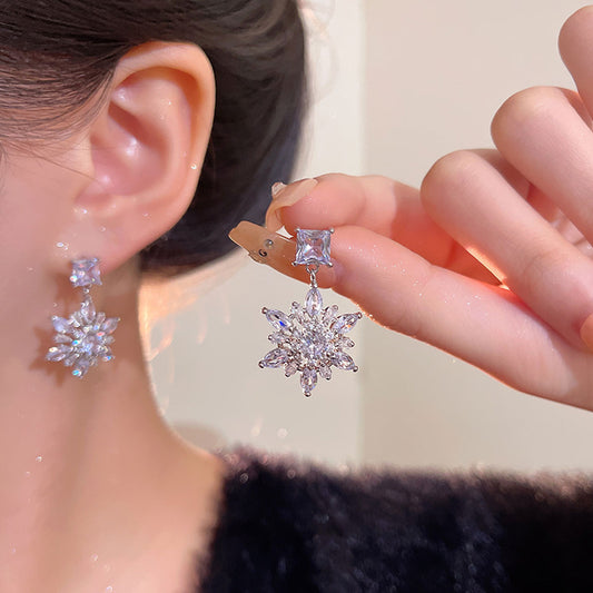 Earring Stud Flashing Exquisite Full Diamond Zircon Snowflake XEE6271