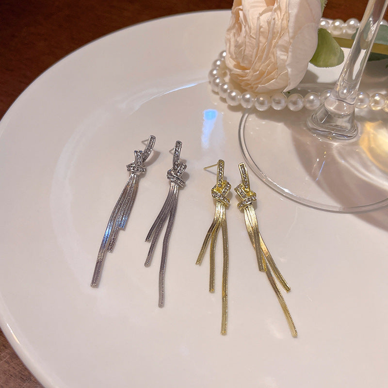 Earring Stud Long Unique Design Knot XLA2059