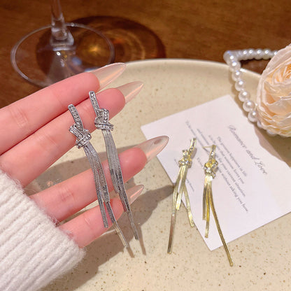 Earring Stud Long Unique Design Knot XLA2059