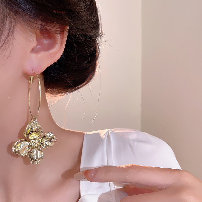 Earring Hoop Charm French Retro Metal Flower XEA2067