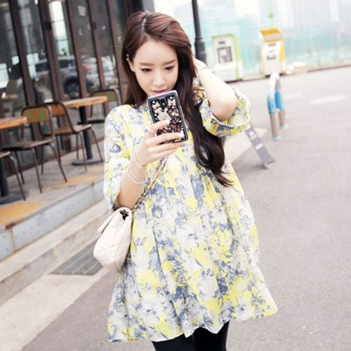 Blouse Abstrak Lengan Pendek Fashion Import