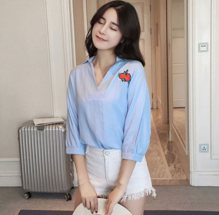 Long Sleeved V Neck Flower Collar Blouse