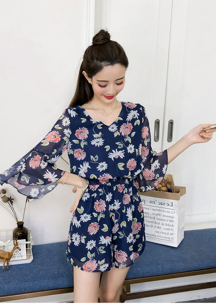 Jumpsuit Bunga Leher V Celana Pendek Fashion Korea