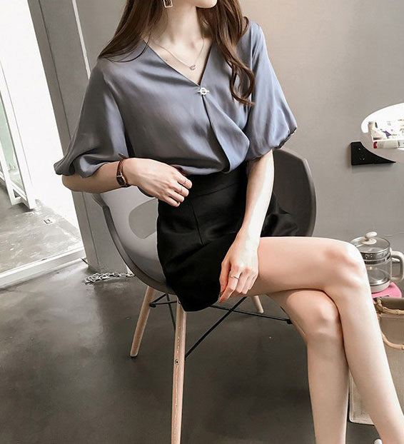 Blouse Kerja Wanita Formal V Neck