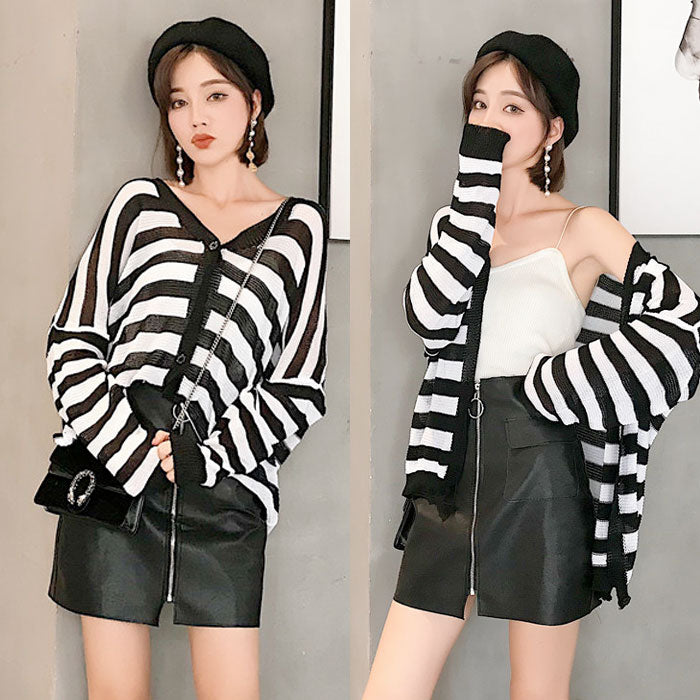 Cardigan Rajut Wanita Putih Garis Garis Fashion