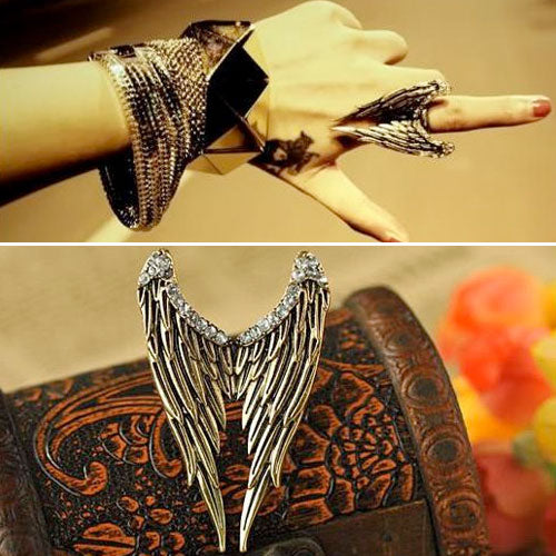 Retro Diamond Angel Wings Fashion Ring