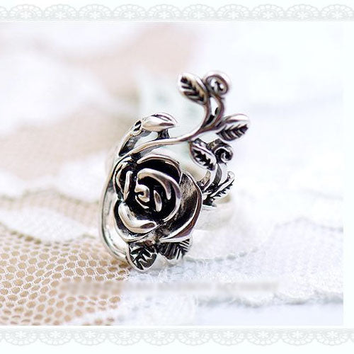 Retro Flower Fashion Ring