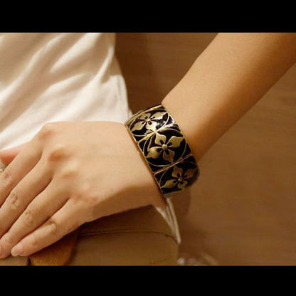 Gelang Retro Four Leaf Flower Square Bracelet Fashion