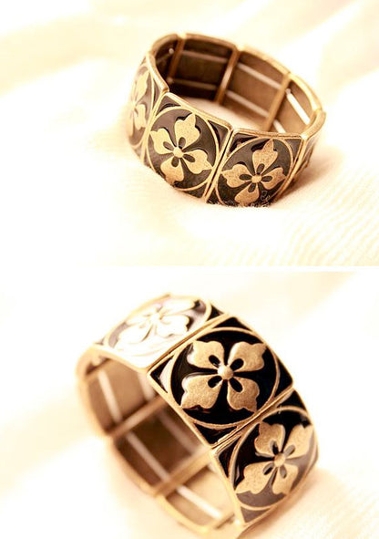 Gelang Retro Four Leaf Flower Square Bracelet Fashion