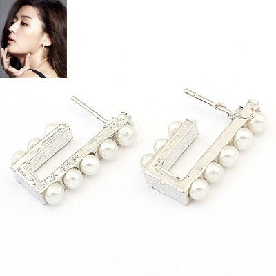 Beige White Pearl Stud Earring "My Love From the Star"