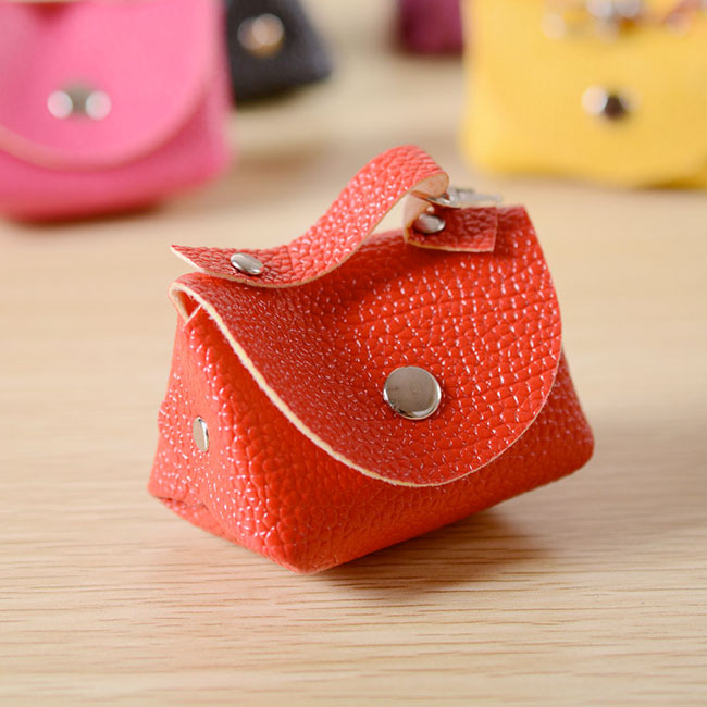 Small Triangle Bag (Random Color)