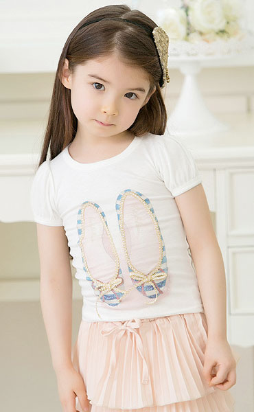 Girl T-Shirt Ballerina Shoes